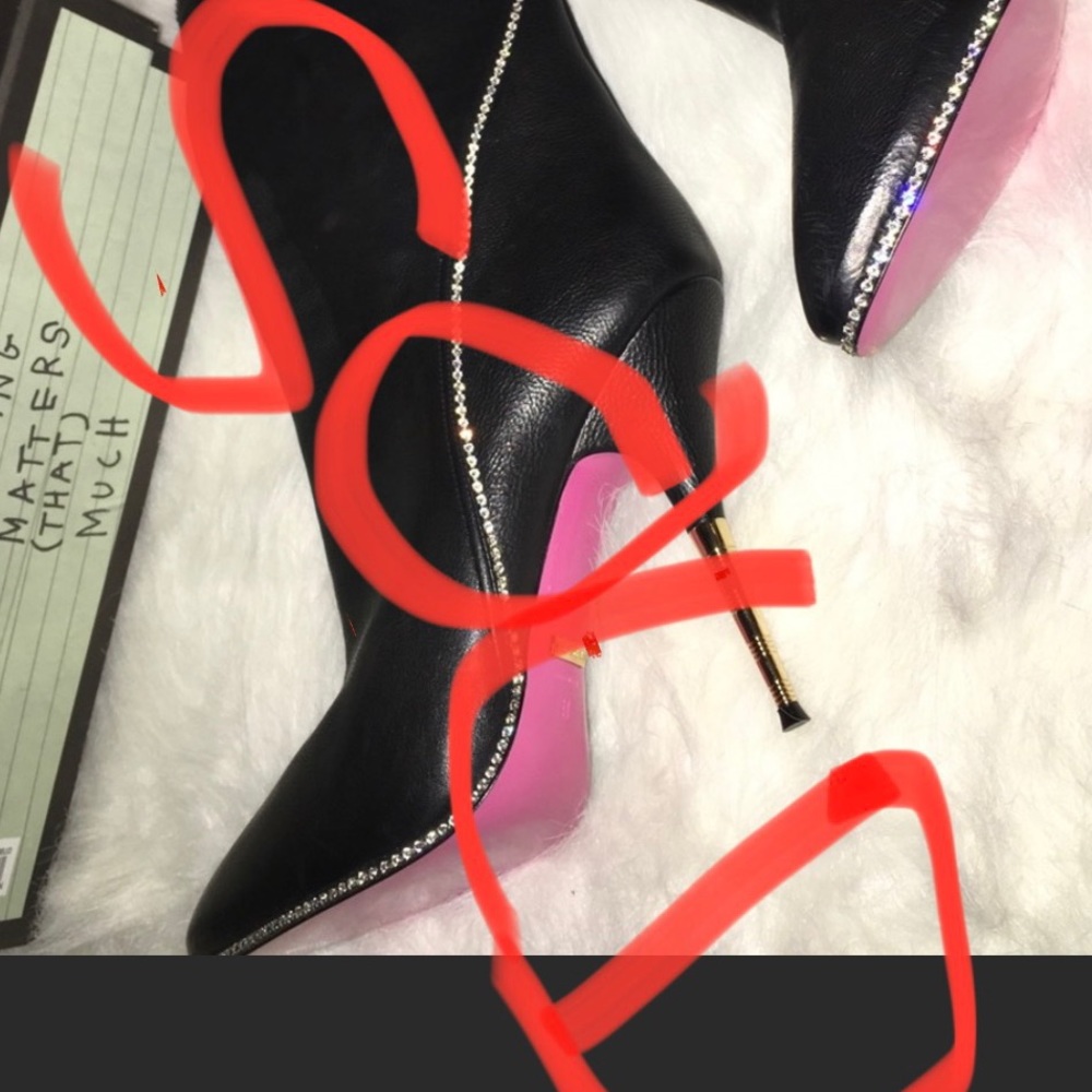 🚨RARE Gucci Crystal Embroidered Boots🚨